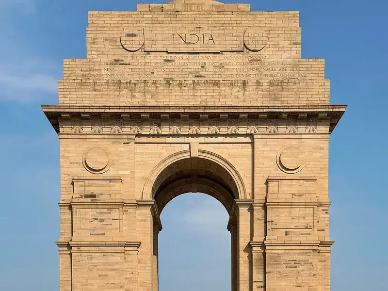 Delhi — Home of India Gate & Heritage